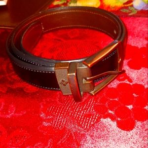 Columbia  reversible belt black and brown Size 32